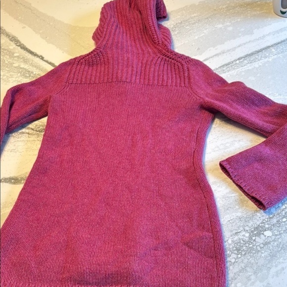 J Crew Pink V-Neck Sweater with Ribbed Knit 100% wool - Picture 4 of 4